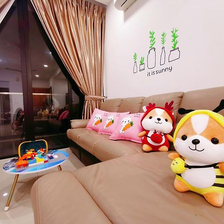 Legoland 3Min Lakeview Happyrainbowsuite 7Pax 2R2B Nusajaya  Luaran gambar