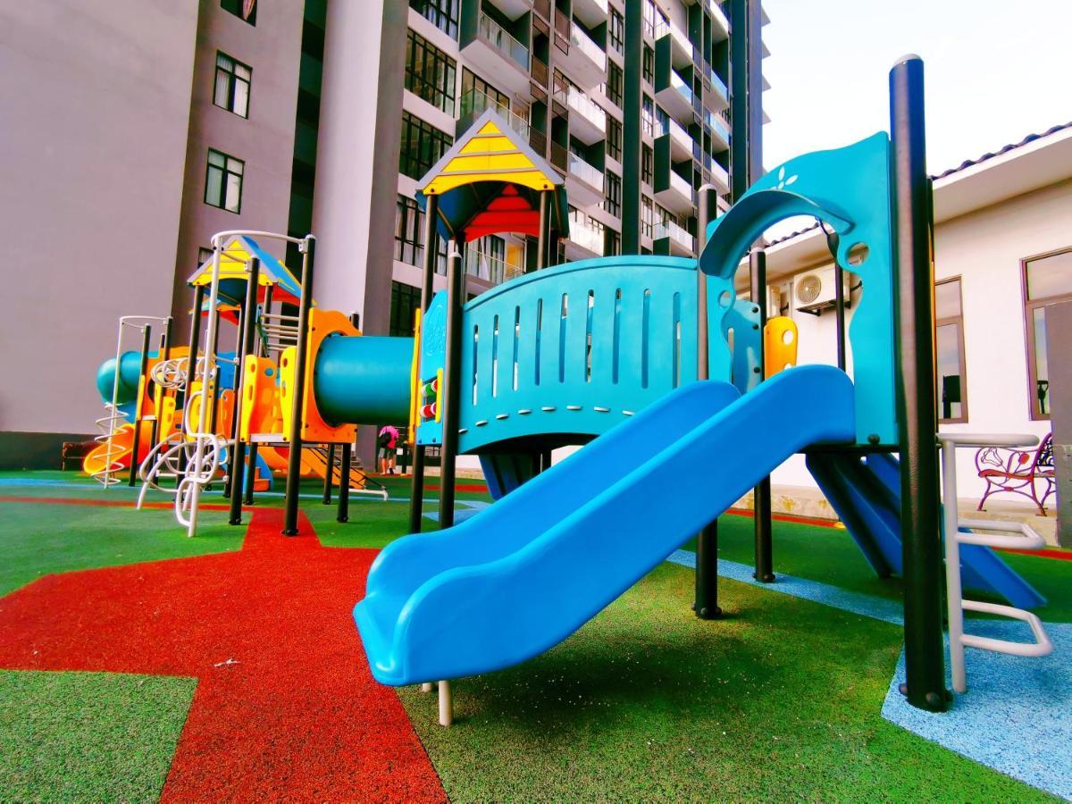 Legoland 3Min Lakeview Happyrainbowsuite 7Pax 2R2B Nusajaya  Luaran gambar