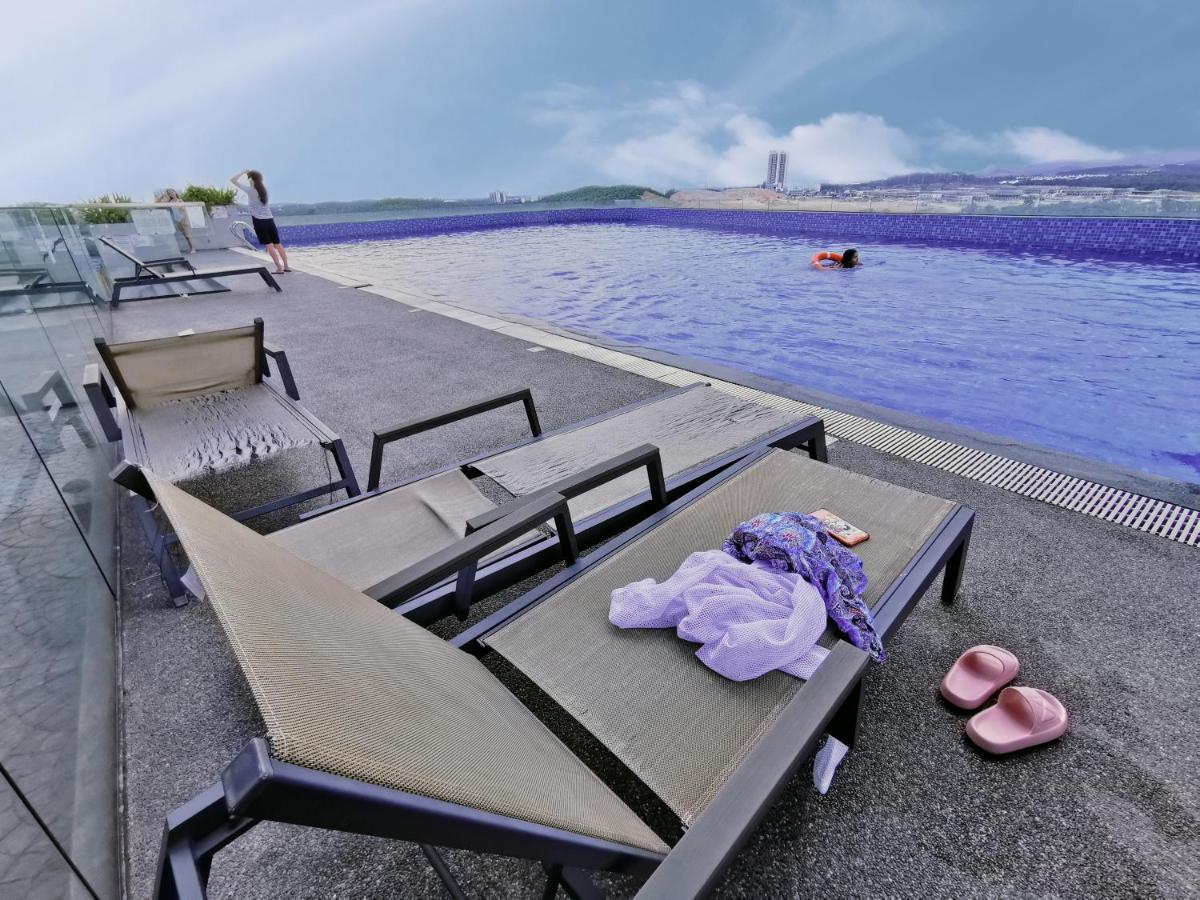 Legoland 3Min Lakeview Happyrainbowsuite 7Pax 2R2B Nusajaya  Luaran gambar